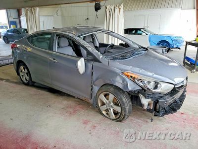 Czwarte zdjęcie samochodu z boku: 2013 HYUNDAI ELANTRA GLS VIN:KMHDH4AE6DU494015 - miniatura