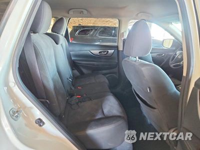 Zdjęcie 11 z 14 samochodu: 2016 NISSAN ROGUE S VIN:KNMAT2MT8GP710468 - miniatura