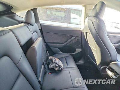 Zdjęcie 10 z 12 samochodu: 2025 TESLA MODEL Y VIN:7SAYGDED8SF253981 - miniatura