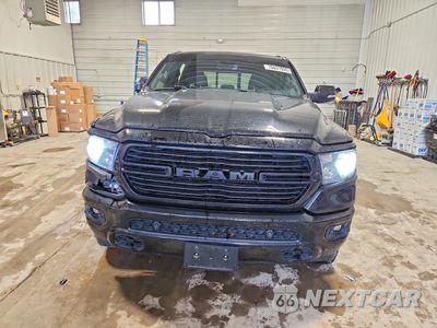 Piąte zdjęcie samochodu w środku: 2021 RAM 1500 BIG HORN/LONE STAR VIN:1C6SRFFTXMN619420 - miniatura