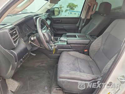 Zdjęcie 7 z 12 samochodu: 2023 TOYOTA TUNDRA SR VIN:5TFKB5AB3PX028294 - miniatura