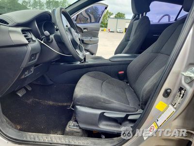 Zdjęcie 7 z 13 samochodu: 2019 TOYOTA C-HR LE VIN:NMTKHMBX2KR068253 - miniatura