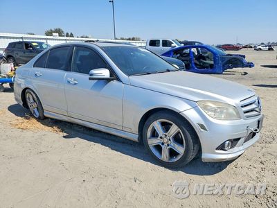 Czwarte zdjęcie samochodu z boku: 2010 MERCEDES-BENZ C 300 VIN:WDDGF5EB5AR116687 - miniatura