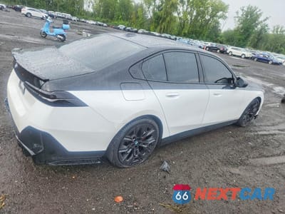 Trzecie zdjęcie samochodu z tyłu: 2026 BMW 540 XI VIN:WBA63FJ02TCW82530 - miniatura