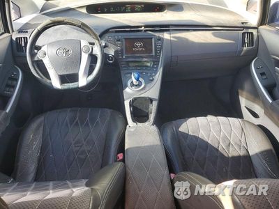 Zdjęcie 8 z 12 samochodu: 2010 TOYOTA PRIUS IV VIN:JTDKN3DU6A5186060 - miniatura