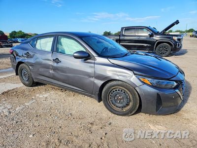 Czwarte zdjęcie samochodu z boku: 2025 NISSAN SENTRA S VIN:3N1AB8BV6SY266835 - miniatura