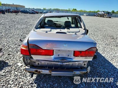 Zdjęcie 6 z 12 samochodu: 2000 HONDA ACCORD EX VIN:1HGCG1655YA007826 - miniatura