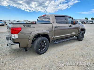 Trzecie zdjęcie samochodu z tyłu: 2012 TOYOTA TUNDRA CREWMAX SR5 VIN:5TFEY5F16CX120697 - miniatura