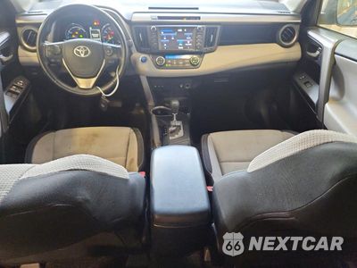 Zdjęcie 8 z 12 samochodu: 2018 TOYOTA RAV4 HYBRID XLE VIN:JTMRJREVXJD155114 - miniatura