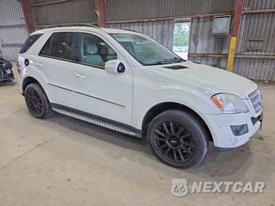Czwarte zdjęcie samochodu z boku: 2009 MERCEDES-BENZ ML 350 VIN:4JGBB86E69A508495 - miniatura