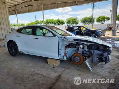 Czwarte zdjęcie samochodu z boku: 2020 TESLA MODEL S VIN:5YJSA1E29LF409299 - miniatura
