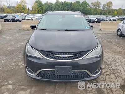 Piąte zdjęcie samochodu w środku: 2019 CHRYSLER PACIFICA TOURING L VIN:2C4RC1BG6KR537415 - miniatura