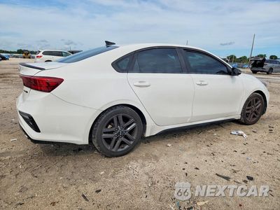 Trzecie zdjęcie samochodu z tyłu: 2020 KIA FORTE GT LINE VIN:3KPF34AD9LE157838 - miniatura