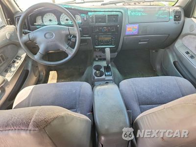Zdjęcie 8 z 12 samochodu: 2002 TOYOTA TACOMA DOUBLE CAB PRERUNNER VIN:5TEGM92N72Z079203 - miniatura