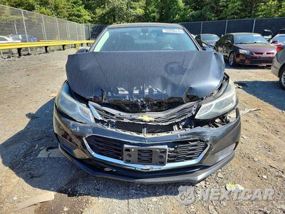 Piąte zdjęcie samochodu w środku: 2017 CHEVROLET CRUZE LT VIN:1G1BE5SM2H7223563 - miniatura