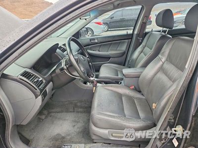 Zdjęcie 7 z 12 samochodu: 2004 HONDA ACCORD EX VIN:1HGCM56844A135494 - miniatura