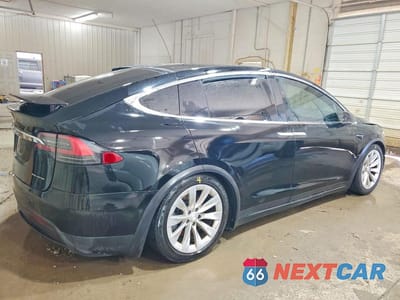 Trzecie zdjęcie samochodu z tyłu: 2019 TESLA MODEL X VIN:5YJXCAE20KF161376 - miniatura