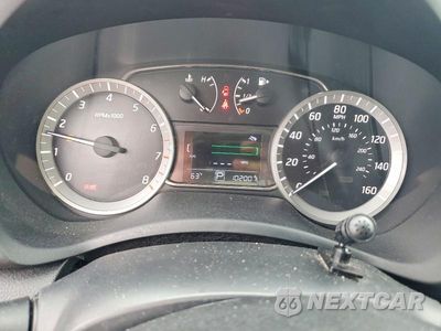 Zdjęcie 9 z 12 samochodu: 2014 NISSAN SENTRA S VIN:3N1AB7AP3EY201569 - miniatura