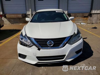 Piąte zdjęcie samochodu w środku: 2017 NISSAN ALTIMA 2.5 S VIN:1N4AL3AP4HC110543 - miniatura