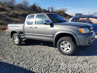 Czwarte zdjęcie samochodu z boku: 2003 TOYOTA TUNDRA SR5 VIN:5TBBT44153S366525 - miniatura
