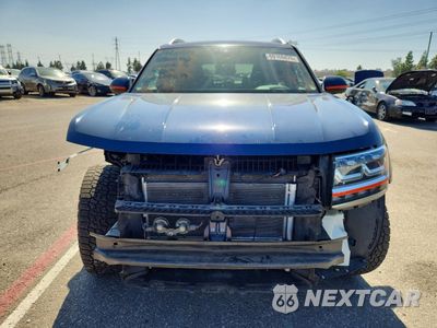 Piąte zdjęcie samochodu w środku: 2019 VOLKSWAGEN ATLAS SEL PREMIUM VIN:1V2NR2CA0KC559625 - miniatura