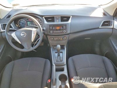 Zdjęcie 8 z 12 samochodu: 2017 NISSAN SENTRA S VIN:3N1AB7AP7HY261195 - miniatura
