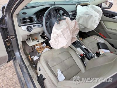 Zdjęcie 8 z 12 samochodu: 2013 VOLKSWAGEN PASSAT SE VIN:1VWBN7A33DC032857 - miniatura
