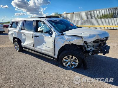 Czwarte zdjęcie samochodu z boku: 2024 CHEVROLET SUBURBAN K1500 PREMIER VIN:1GNSKFKD5RR360192 - miniatura