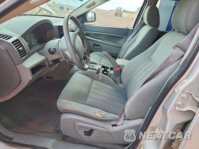 Zdjęcie 7 z 13 samochodu: 2006 JEEP GRAND CHEROKEE LAREDO VIN:1J4GR48K76C108988 - miniatura