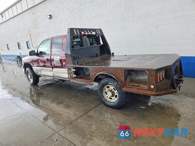 Drugie zdjęcie samochodu z przodu: 2000 CHEVROLET SILVERADO K2500 VIN:1GCGK29U1YE105168 - miniatura