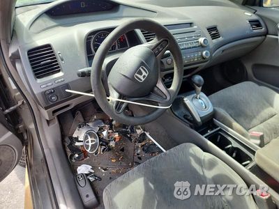 Zdjęcie 8 z 13 samochodu: 2008 HONDA CIVIC LX VIN:2HGFG12658H550462 - miniatura