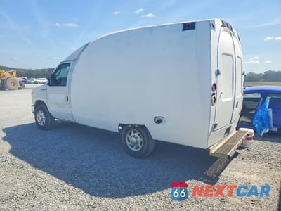 Drugie zdjęcie samochodu z przodu: 2013 FORD ECONOLINE E350 SUPER DUTY CUTAWAY VAN VIN:1FDWE3FL1DDA70194 - miniatura