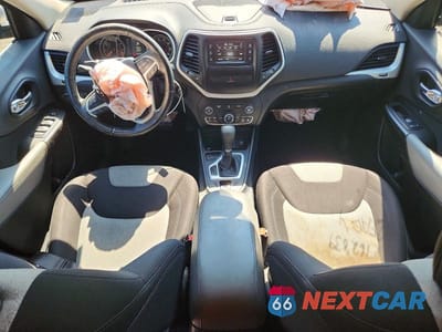 Zdjęcie 8 z 13 samochodu: 2014 JEEP CHEROKEE LATITUDE VIN:1C4PJLCB2EW162839 - miniatura
