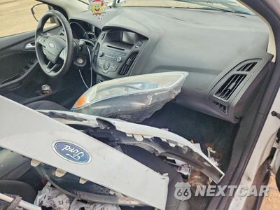 Zdjęcie 8 z 12 samochodu: 2017 FORD FOCUS SE VIN:1FADP3F24HL300373 - miniatura