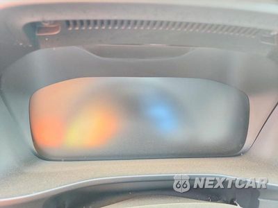 Zdjęcie 9 z 12 samochodu: 2019 VOLVO XC40 T5 MOMENTUM VIN:YV4162UK0K2104423 - miniatura