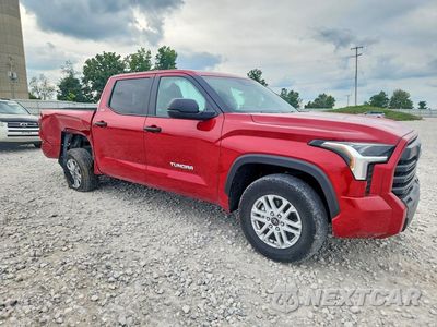 Czwarte zdjęcie samochodu z boku: 2025 TOYOTA TUNDRA SR5 VIN:5TFLA5DB3SX264729 - miniatura