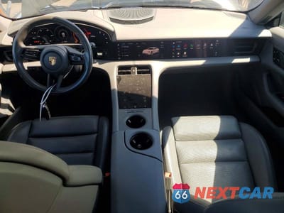 Zdjęcie 8 z 12 samochodu: 2021 PORSCHE TAYCAN VIN:WP0AA2Y10MSA17971 - miniatura