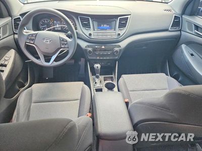 Zdjęcie 8 z 12 samochodu: 2018 HYUNDAI TUCSON SE VIN:KM8J23A40JU654553 - miniatura