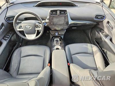 Zdjęcie 8 z 12 samochodu: 2016 TOYOTA PRIUS THREE TOURING VIN:JTDKARFU5G3017583 - miniatura