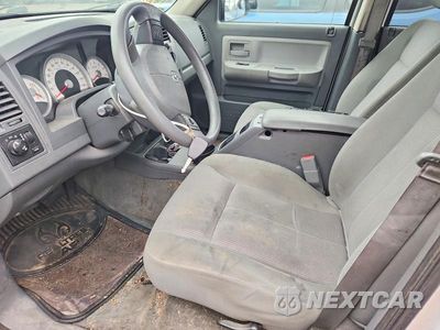 Zdjęcie 7 z 12 samochodu: 2006 DODGE DAKOTA QUAD SLT VIN:1D7HW48N06S671762 - miniatura