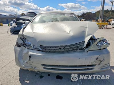 Piąte zdjęcie samochodu w środku: 2002 TOYOTA CAMRY XLE VIN:4T1BE32K02U540918 - miniatura