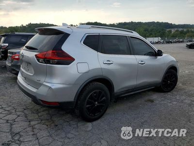 Trzecie zdjęcie samochodu z tyłu: 2018 NISSAN ROGUE SV VIN:KNMAT2MT5JP589342 - miniatura