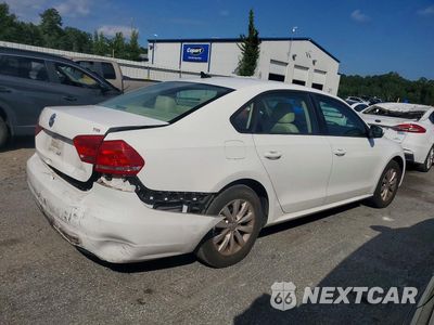 Trzecie zdjęcie samochodu z tyłu: 2014 VOLKSWAGEN PASSAT S VIN:1VWAT7A32EC110211 - miniatura