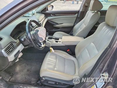 Zdjęcie 7 z 12 samochodu: 2018 HONDA ACCORD TOURING VIN:1HGCV2F90JA025039 - miniatura
