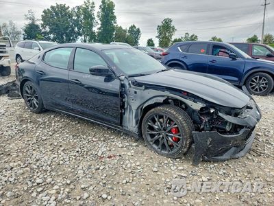 Czwarte zdjęcie samochodu z boku: 2022 MASERATI GHIBLI MODENA VIN:ZAM57YTM0N1391937 - miniatura
