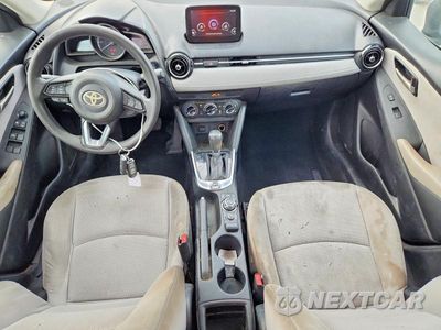 Zdjęcie 8 z 12 samochodu: 2019 TOYOTA YARIS LE VIN:3MYDLBYV9KY500835 - miniatura