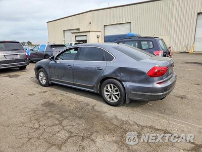 Drugie zdjęcie samochodu z przodu: 2016 VOLKSWAGEN PASSAT S VIN:1VWAT7A38GC019625 - miniatura