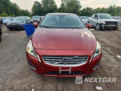 Piąte zdjęcie samochodu w środku: 2013 VOLVO S60 T5 VIN:YV1612FH7D2221289 - miniatura