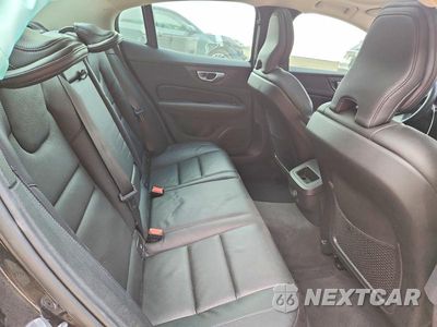 Zdjęcie 10 z 12 samochodu: 2023 VOLVO S60 PLUS VIN:7JRL12FL9PG242165 - miniatura