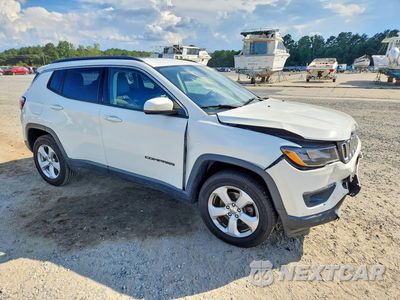 Czwarte zdjęcie samochodu z boku: 2018 JEEP COMPASS LATITUDE VIN:3C4NJDBB4JT103726 - miniatura